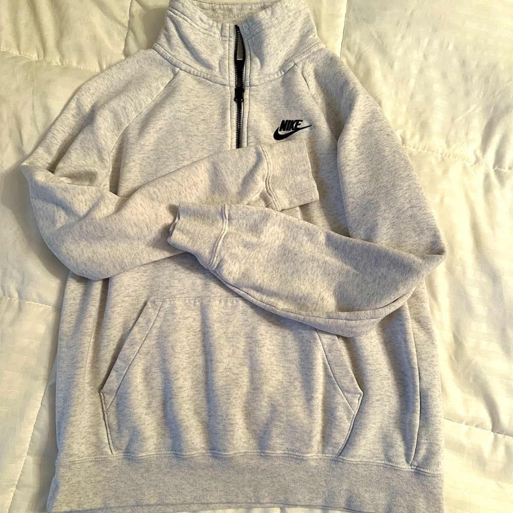 Nike pullover
